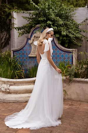 Kelsey Rose Bride 'LULU' UK Size 12