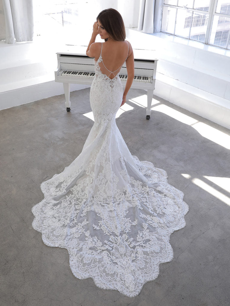 Enzoani 'NINI' UK Size 16