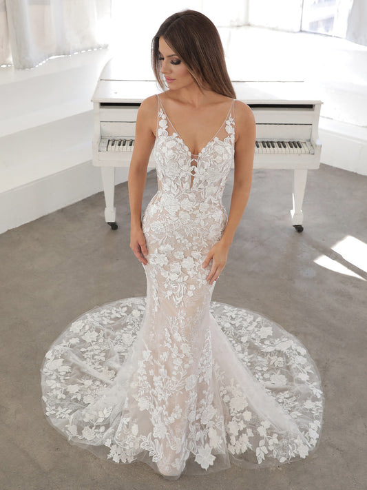 Enzoani 'NEFERTITI' UK Size 10